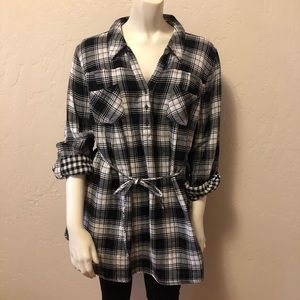 NWT Motherhood Maternity Plaid Shirt